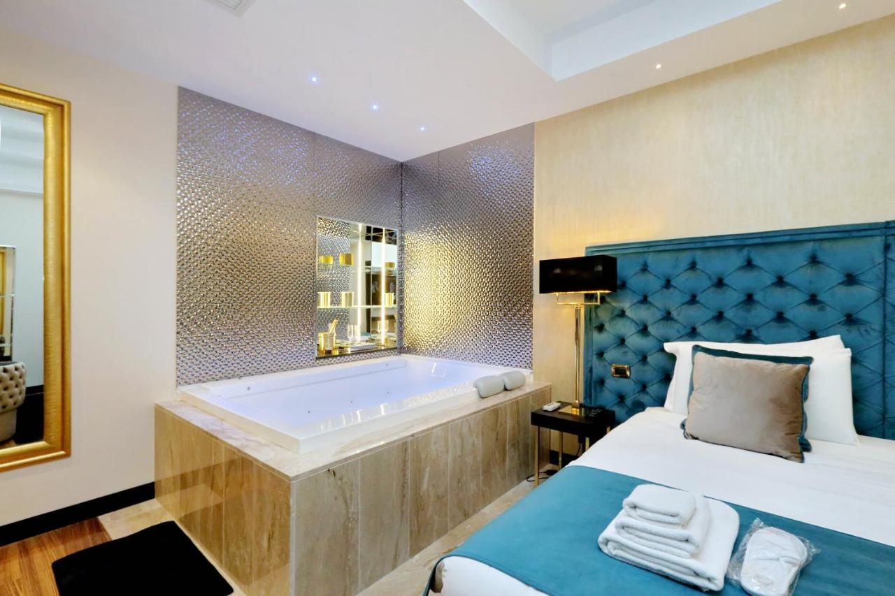 Trevi Diamond Luxury Suites & Jacuzzi Rome Exterior photo